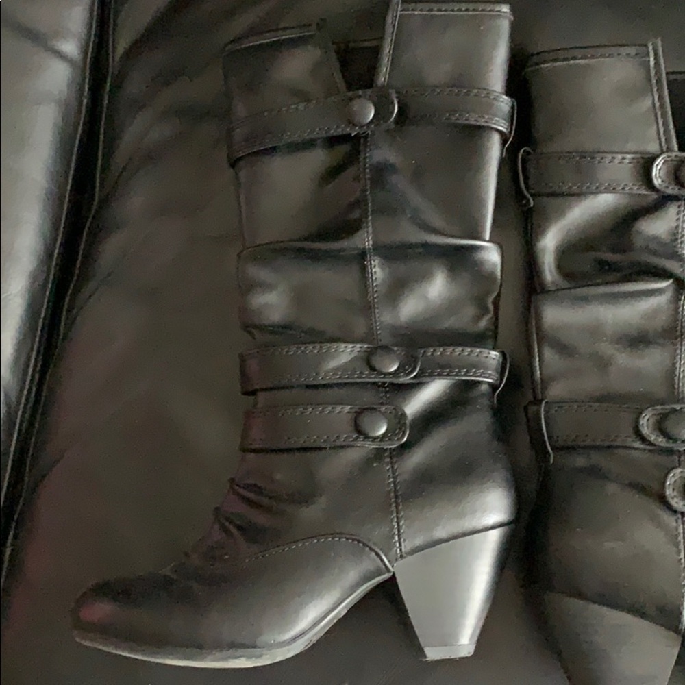 Call it Spring black boots - Picture 2 of 5